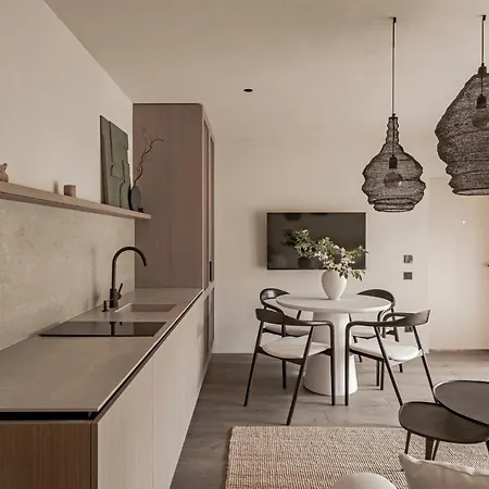 Hill & Паланга