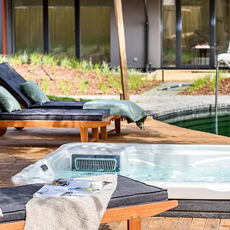 Апарт-отель Hill & 3*