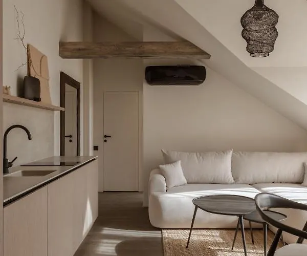 Hill & מלון דירות פלאנגה